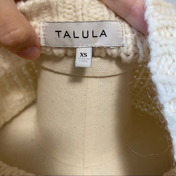Aritzia Talula Cropped Wool Alpaca Knit Sweater - Picture 7 of 13